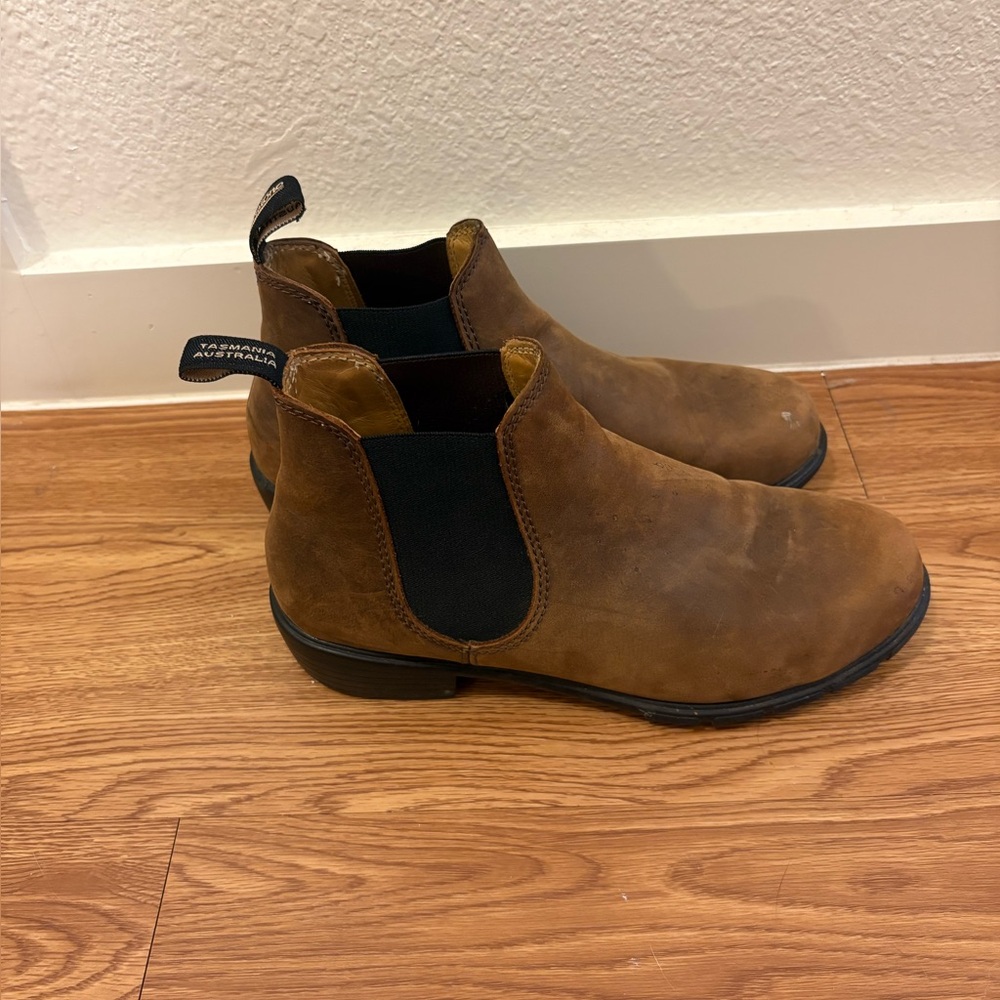 Heeled, Brown Blundstone Chelsea Boots